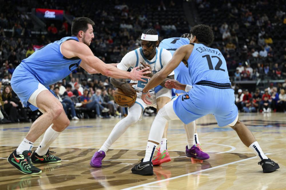 在两年前由 在两年前由